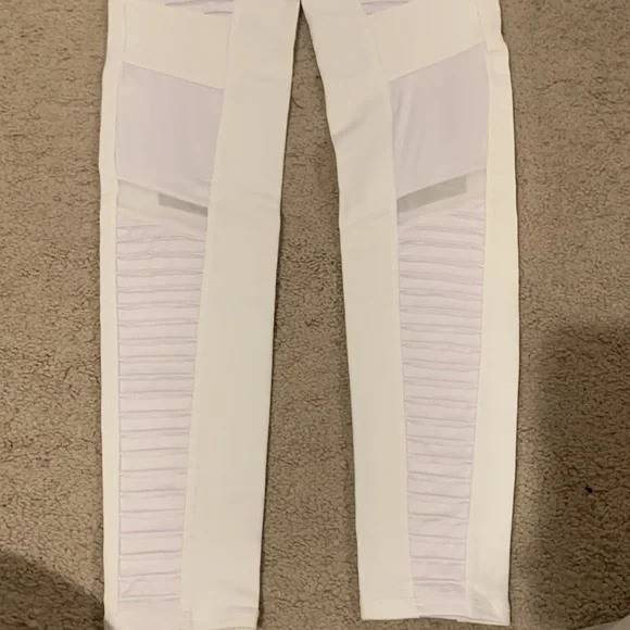 Alo high waisted moto leggings NWT - Picture 5 of 5